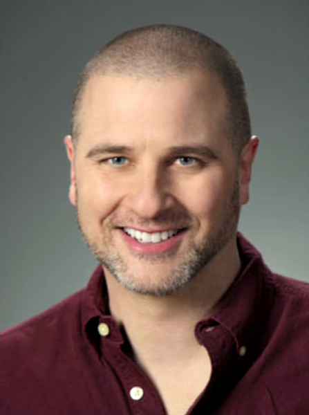 Plik:Greg Weisman.png