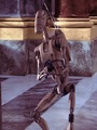 Zwykły droid bojowy.